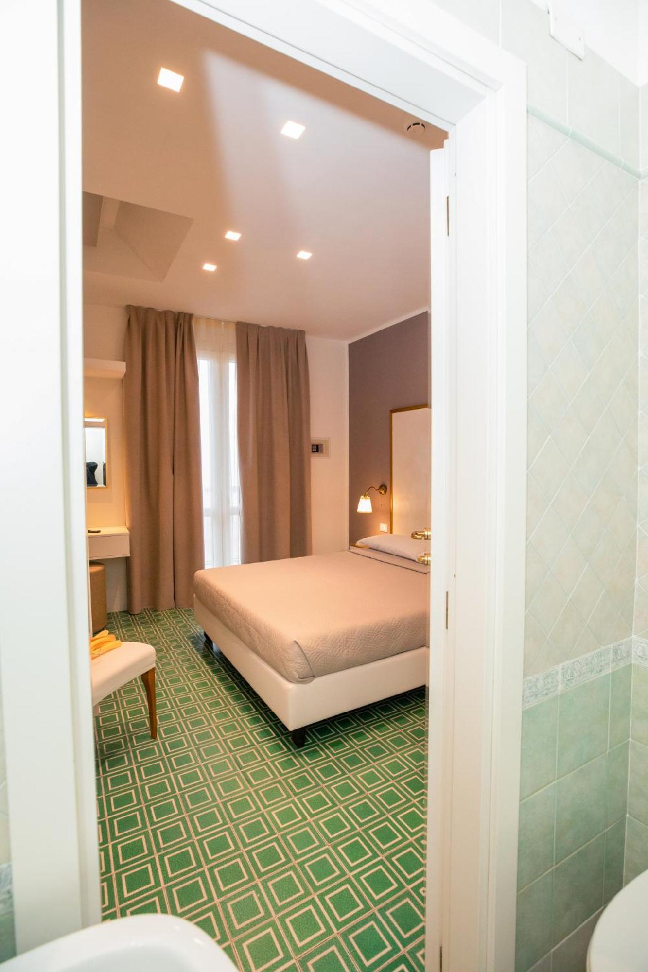 Hotel Brienz ベラーリア・イジェア・マリーナ エクステリア 写真